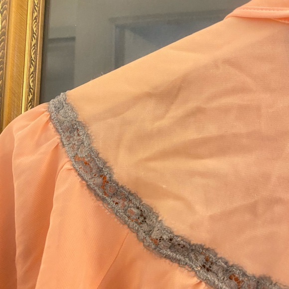 Vintage 50’s Pink Bed Jacket - Picture 6 of 6